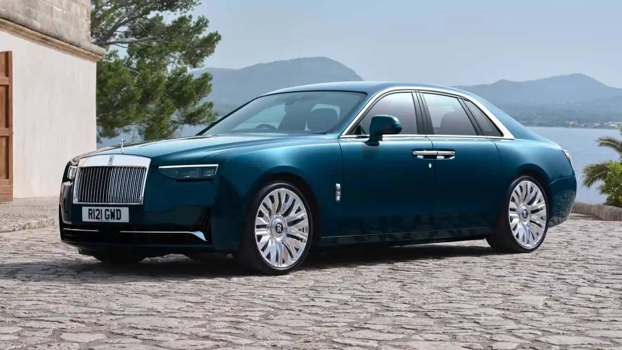Rolls-Royce представил обновлённый люксовый седан Ghost Series II