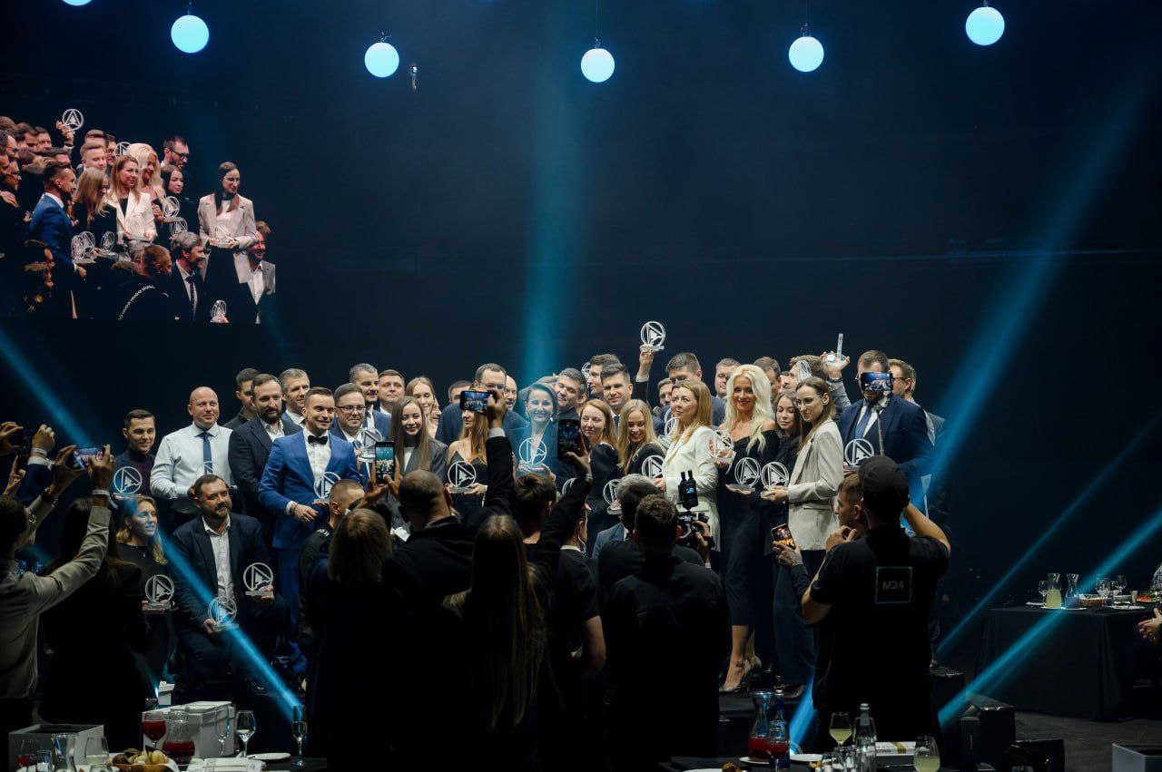 Итоги IX Национальной премии «Автодилер года 2024»: лидеры и роль цифровых сервисов