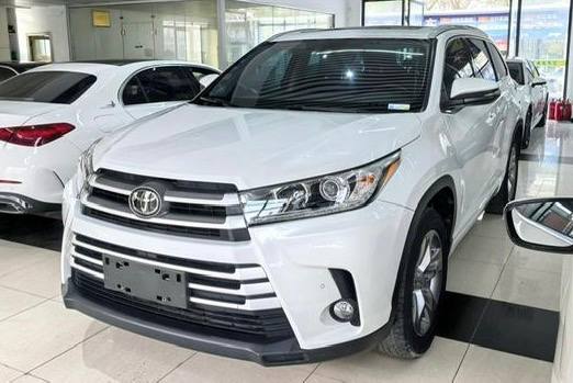 7-местный Toyota Highlander 2021 из Китая: Максимальный Комфорт и Технологии