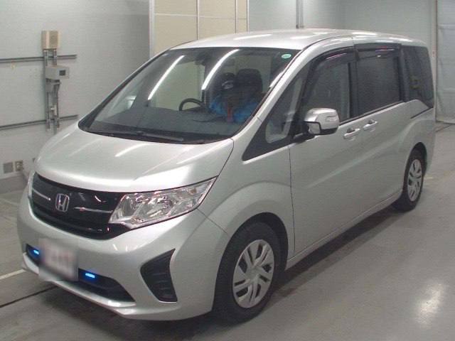 Почему Honda Stepwagon так популярен?