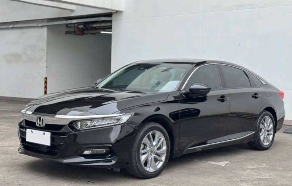 Японец на левом руле