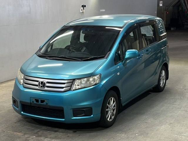 Поздравляем Сергея из Улан-Удэ с покупкой Honda Freed Spike!