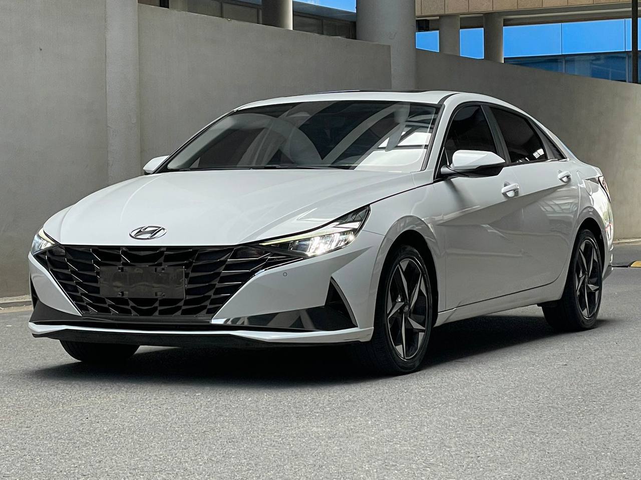 Hyundai Elantra 2021 из Китая: Доступен к заказу